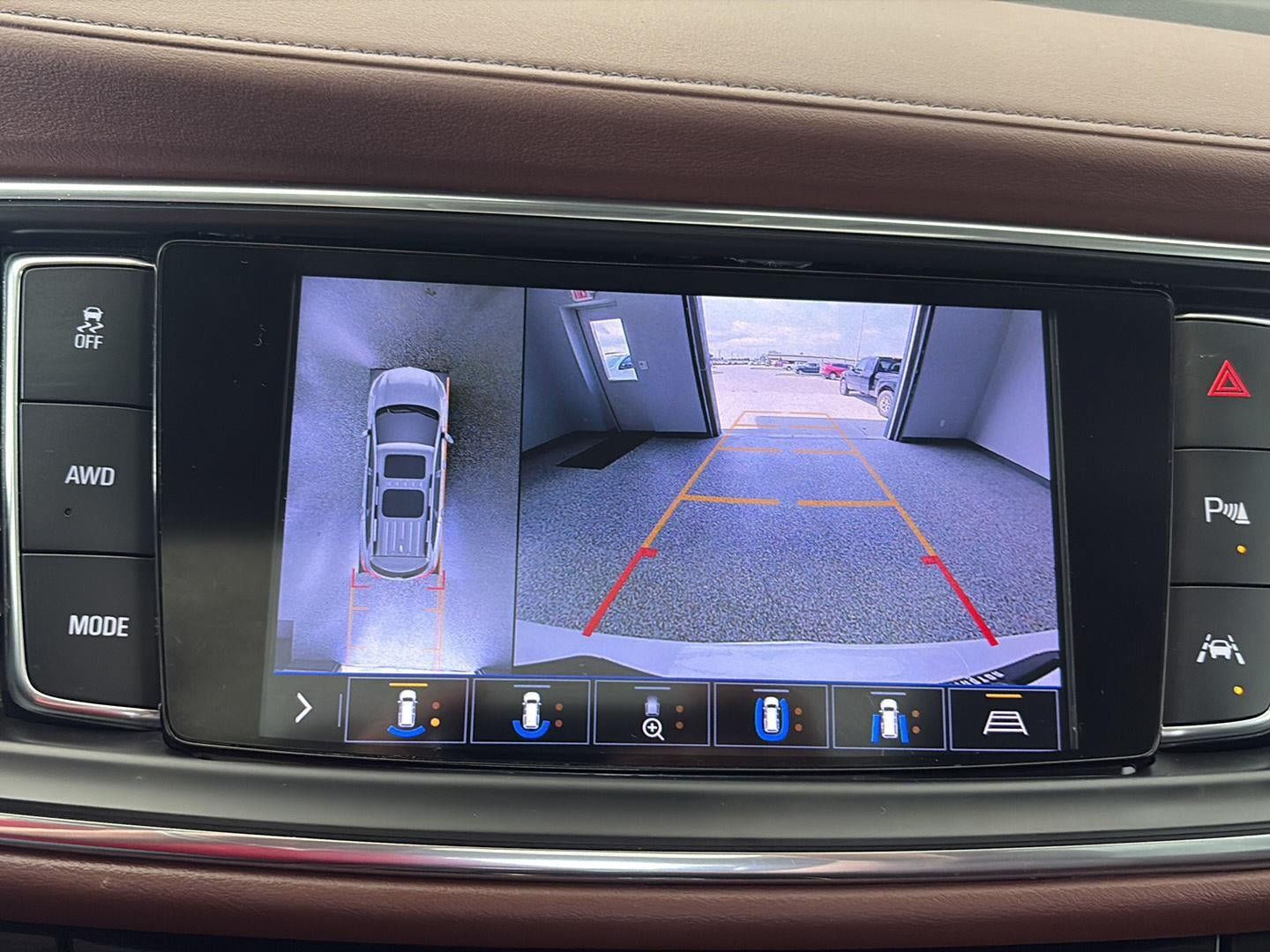 Used 2021 Buick Enclave Avenir w/ Avenir Technology Package AWD/4WD image 20