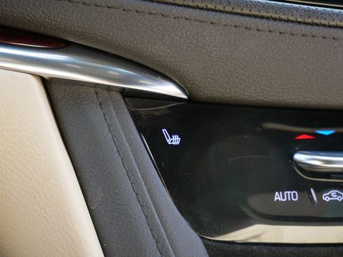 Used 2019 Cadillac XT5 Luxury image 30