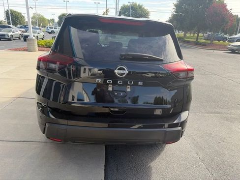 Used 2025 Nissan Rogue SV FWD image 6