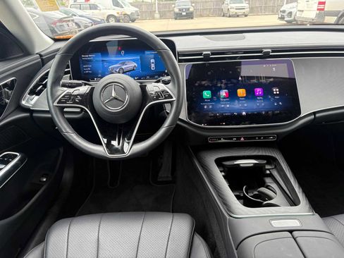 Used 2025 Mercedes-Benz E 350 Sedan image 9