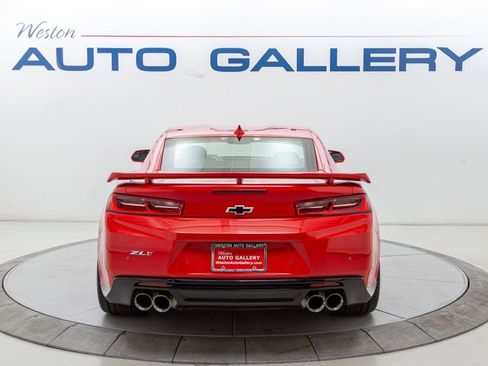 Used 2018 Chevrolet Camaro ZL1 image 4