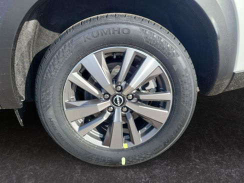 New 2026 Nissan Pathfinder SL image 29