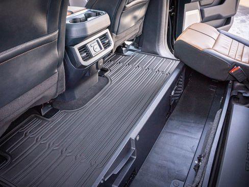 Used 2023 Ford F350 Platinum AWD/4WD image 32