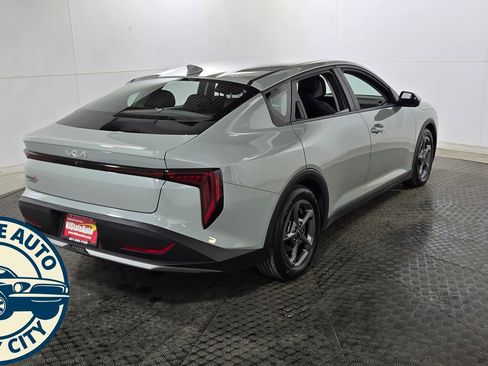 Used 2025 Kia K4 FWD image 7