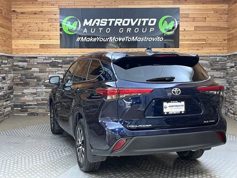 Used 2020 Toyota Highlander XLE AWD/4WD image 20