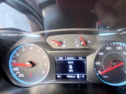 Used 2020 Chevrolet Traverse LS FWD image 16