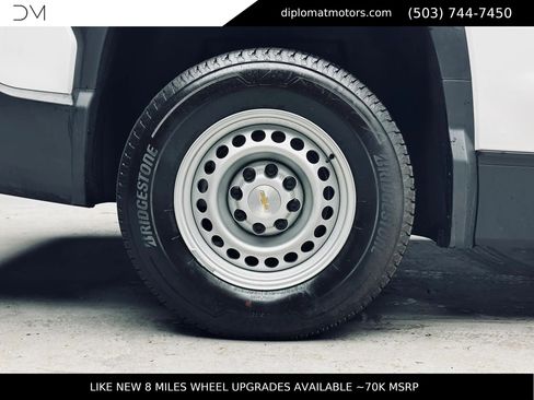 Used 2024 Chevrolet Silverado EV W/T AWD/4WD image 41