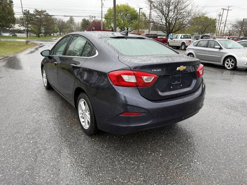 Used 2016 Chevrolet Cruze LT w/ Convenience Package FWD image 3