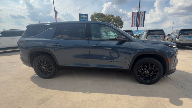 Certified 2024 Chevrolet Traverse LS w/ Midnight/Sport Edition FWD image 9