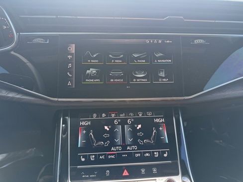 Used 2019 Audi Q8 Prestige image 9