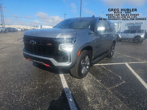 Used 2024 Chevrolet Tahoe Z71 w/ Luxury Package AWD/4WD image 4