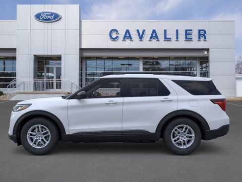 Used 2026 Ford Explorer Active RWD image 3