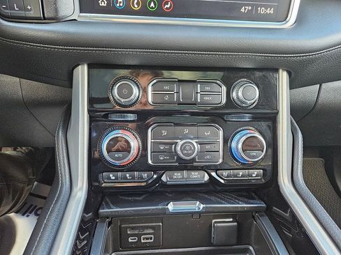 Used 2021 GMC Yukon Denali w/ Denali Ultimate Package image 17