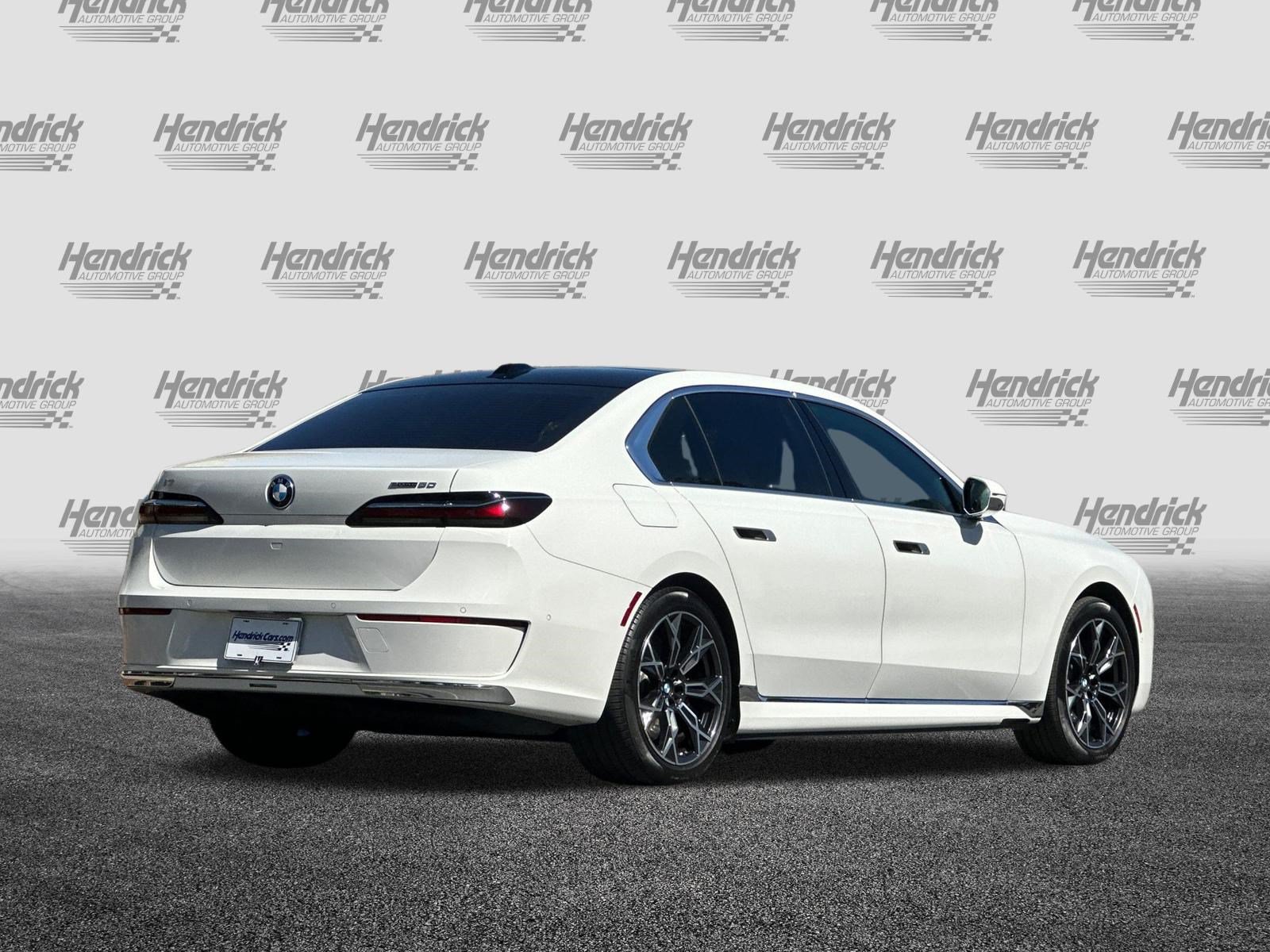 Certified 2024 BMW i7 xDrive60 RWD image 5