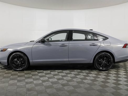 Used 2025 Honda Accord SE image 20