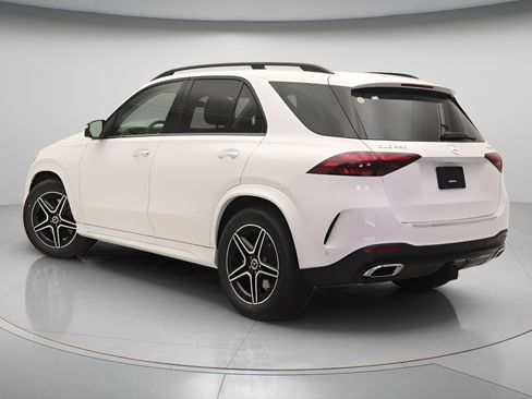 New 2026 Mercedes-Benz GLE 450 4MATIC image 2