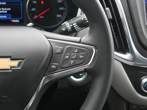 Used 2023 Chevrolet Equinox LT w/ Driver Convenience Package AWD/4WD image 17