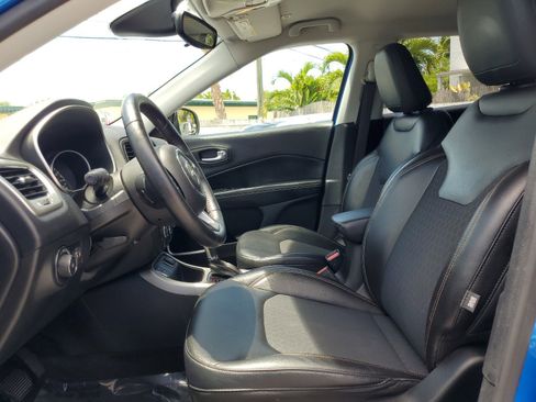 Used 2017 Jeep Compass Latitude image 9