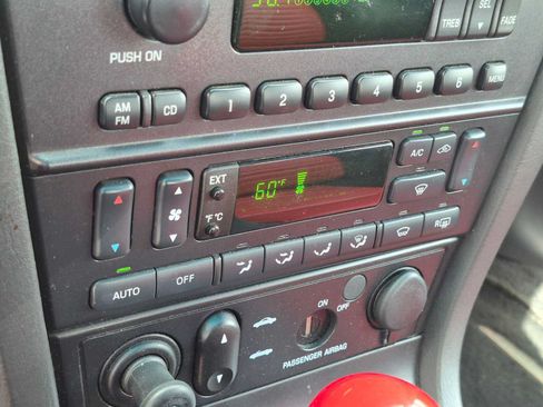Used 2002 Ford Thunderbird RWD image 21