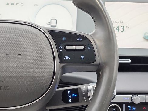 Used 2022 Hyundai Ioniq 5 Limited image 16