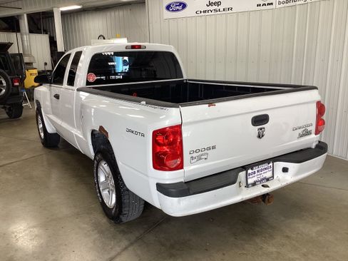 Used 2011 Dodge Dakota Big Horn RWD image 3