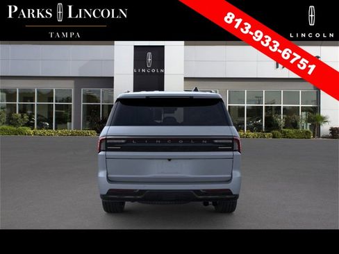 New 2025 Lincoln Navigator Reserve w/ Jet Appearance Package image 28