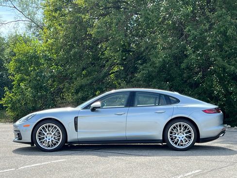Used 2020 Porsche Panamera 4 AWD/4WD image 2