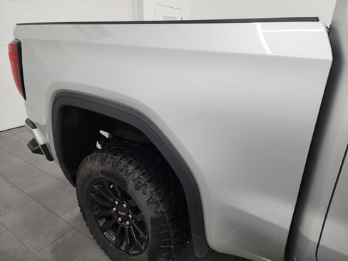 Used 2022 GMC Sierra 1500 AT4X image 28