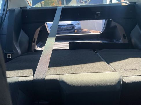 Used 2025 Toyota Corolla LE image 48