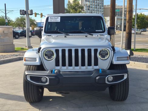 Used 2023 Jeep Wrangler Unlimited Sahara w/ Cold Weather Group AWD/4WD image 11