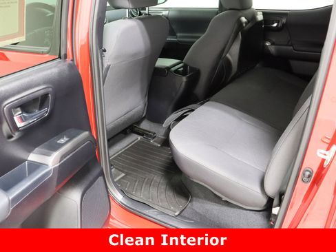 Certified 2019 Toyota Tacoma TRD Sport image 26