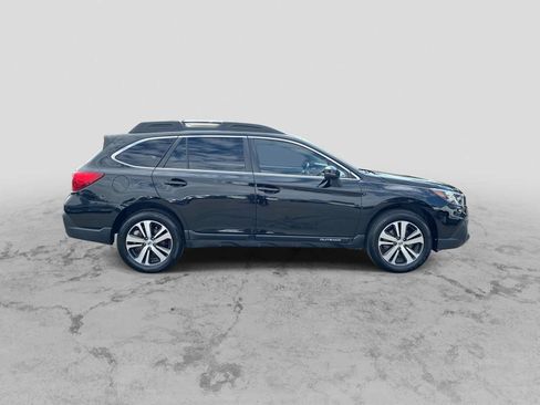 Used 2019 Subaru Outback 2.5i Limited AWD/4WD image 11