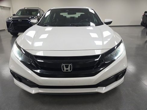 Used 2019 Honda Civic Sport image 2