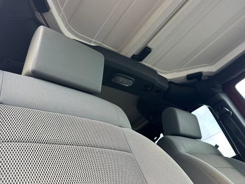 Used 2009 Jeep Wrangler Unlimited Sahara w/ Mopar Chrome Edition Group image 14