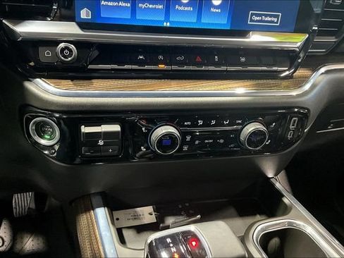 Certified 2024 Chevrolet Silverado 1500 RST w/ Convenience Package II AWD/4WD image 16