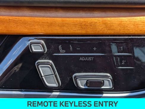 Certified 2024 Jeep Grand Wagoneer L Series III w/ Rear Seat Video Group 1 AWD/4WD image 18