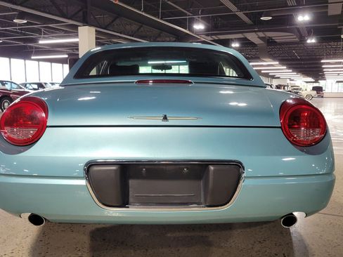 Used 2002 Ford Thunderbird RWD image 3