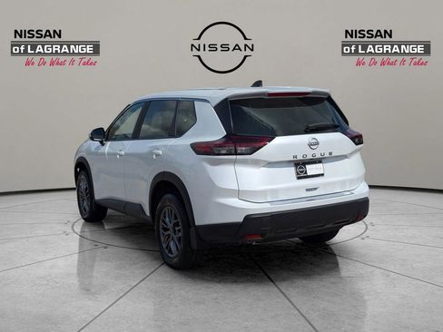 New 2026 Nissan Rogue SV image 7