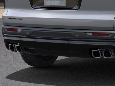 New 2025 Chevrolet Traverse LT w/ Midnight/Sport Edition FWD image 39
