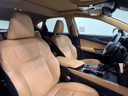 Used 2025 Lexus NX 250 FWD image 11