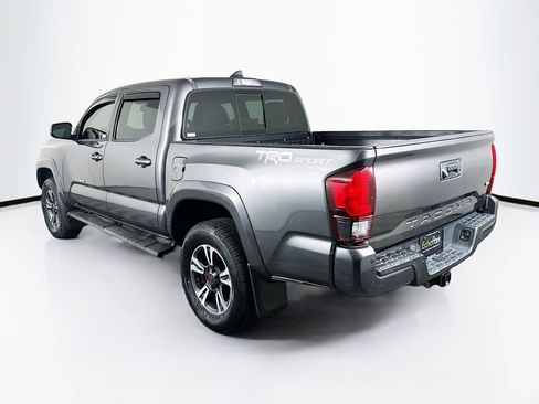 Used 2019 Toyota Tacoma TRD Sport image 5
