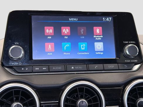 Used 2025 Nissan Sentra S image 9