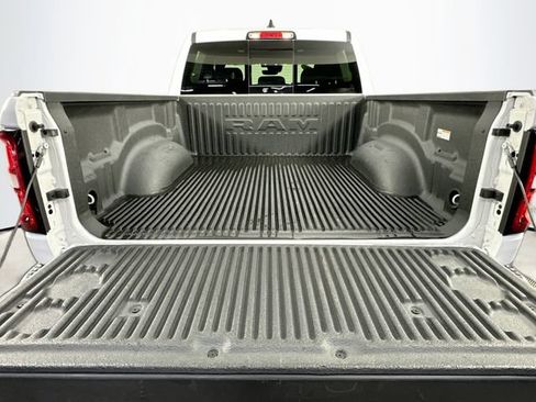 Used 2025 RAM 1500 Big Horn AWD/4WD image 31