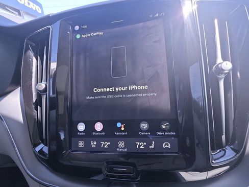 Used 2023 Volvo XC60 B5 Core w/ Climate Package image 23