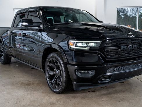 Used 2020 RAM 1500 Limited w/ Black Appearance Package image 4