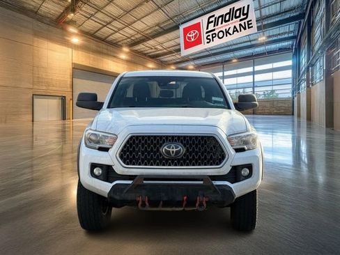 Used 2019 Toyota Tacoma TRD Off-Road image 2