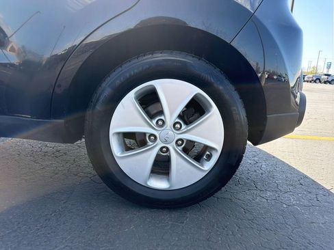 Used 2015 Kia Soul FWD image 23