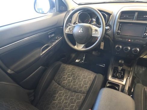 Used 2025 Mitsubishi Outlander Sport ES AWD/4WD image 19