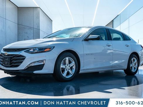 Used 2024 Chevrolet Malibu LT image 1