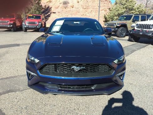Used 2019 Ford Mustang EcoBoost image 2